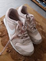 Nike Sneaker Schuhe Gr. 39 Niedersachsen - Bad Bevensen Vorschau