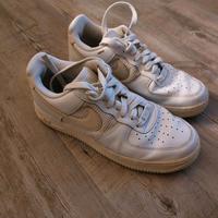 Nike Air Sneaker weiß/beige, Gr. 40 Hessen - Hessisch Lichtenau Vorschau