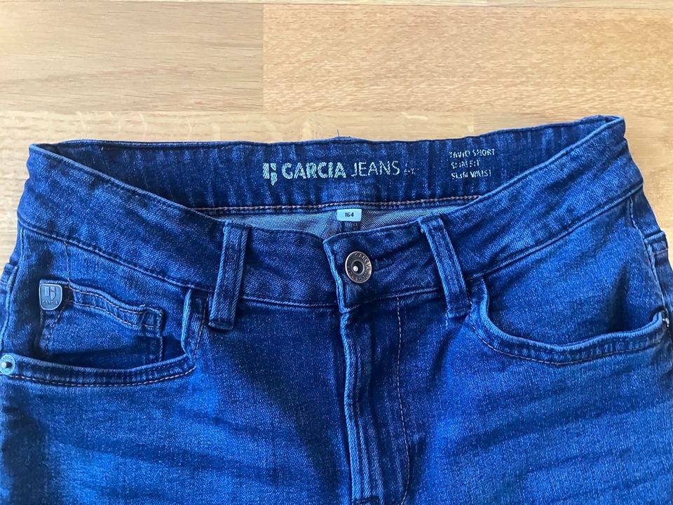Garcia Jeans Shorts Gr. 164 blau in Lemgo
