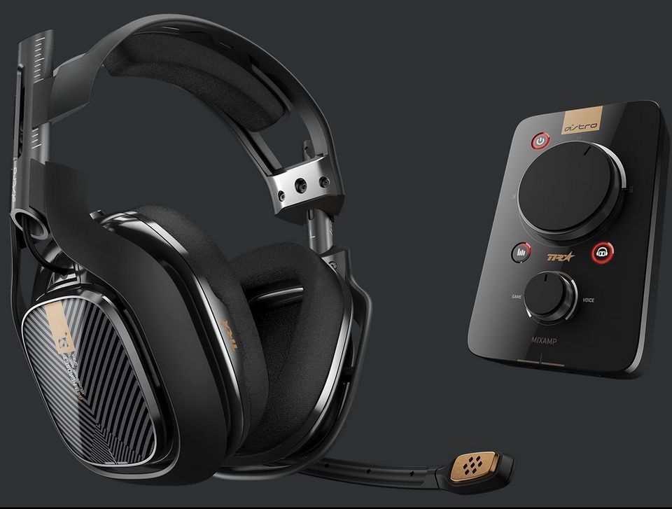 ASTRO A40 TR Gaming Headset und MixAmp Pro für PS4 / PC (NEU) in Norden