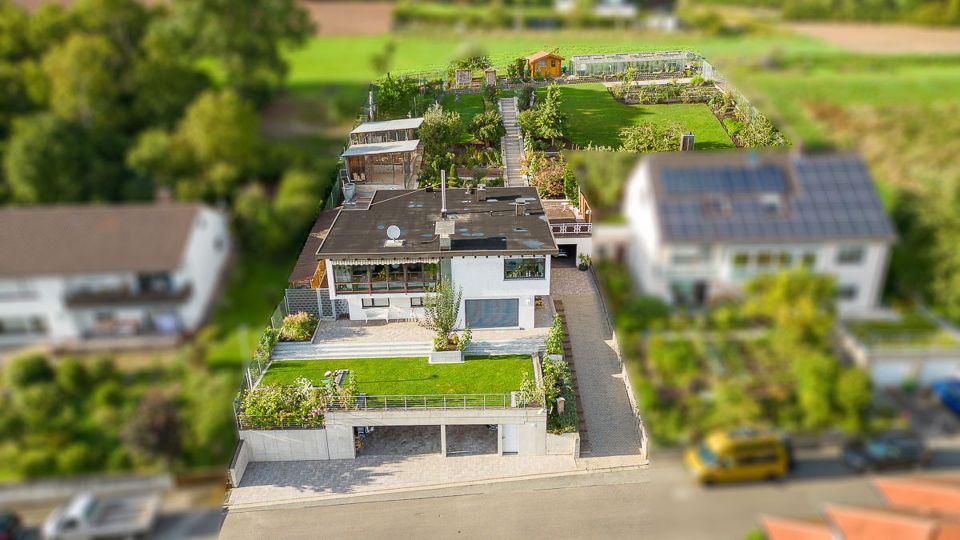 - RESERVIERT - Tolles Einfamilienhaus am Ortsrand mit Blick ins Grüne - Aufstockung möglich! in Langenzenn