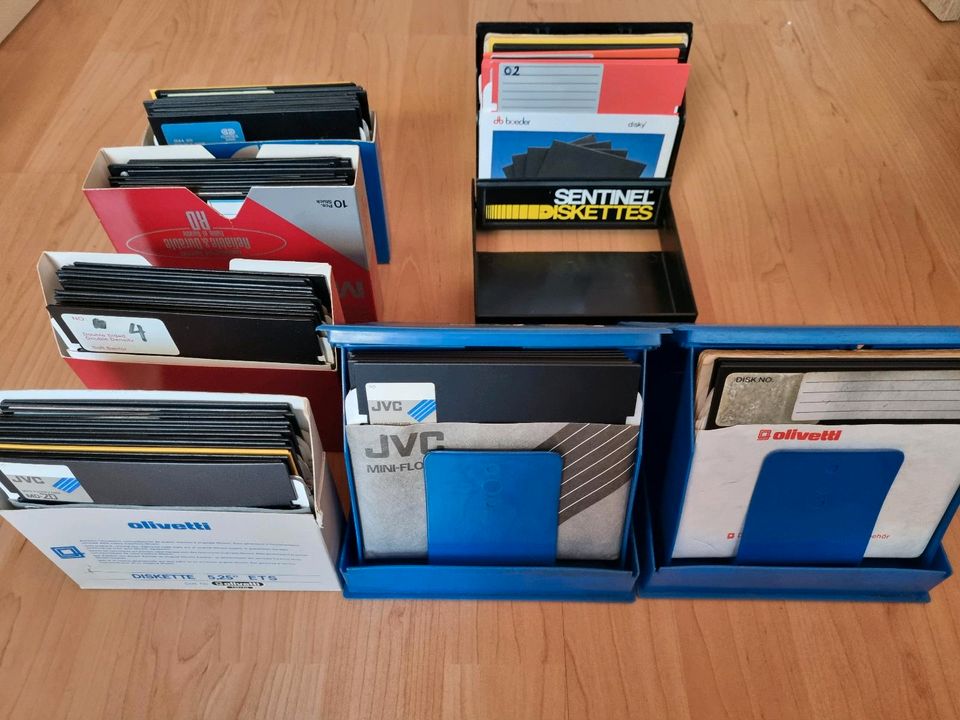 95 Commodore c64 Disketten ( 5,25 Disketten  ) in Neumünster