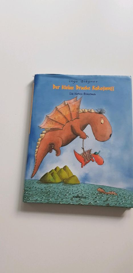 Der kleine Drache Kokosnuss, ein Vorlese Bilderbuch in Berlin