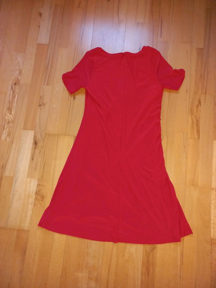 Kleid, rot, gr. 40, in Unkenbach