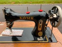 Historische Nähmaschine KAYSER mit Unterschrank Bayern - Reichertshausen Vorschau
