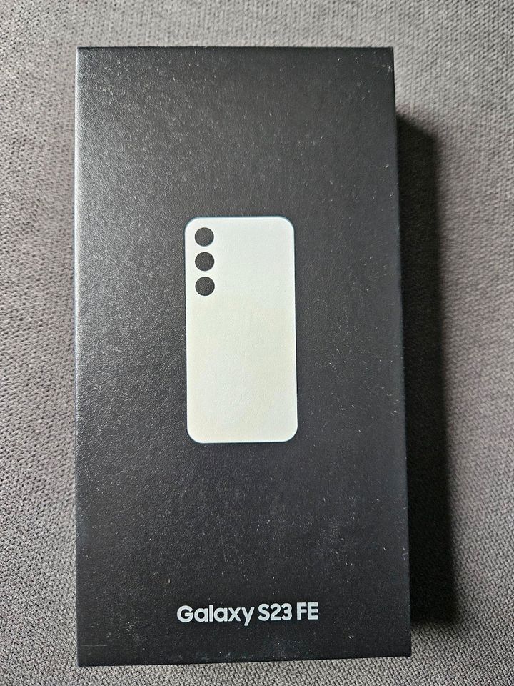 Samsung  Galaxy S23 FE  Creme Neu Original Verpackt in Herne