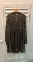 Vila hochgeschlossenes Kleid - Gr. 44 - Schwarz/Weiß/Lila/Gelb Kreis Pinneberg - Schenefeld Vorschau