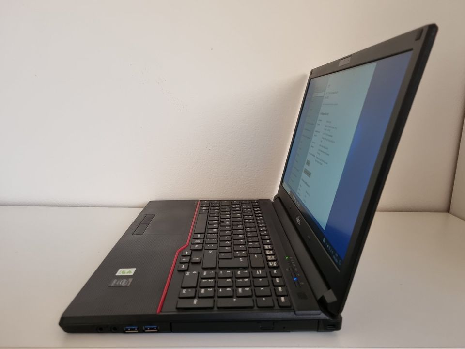 Fujitsu LifeBook E554, i5-4210M, 8GB DDR3, 256GB SSD in Hollenbach