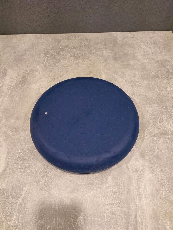 Balance Kissen blau Durchmesser von 33cm in Rheinstetten