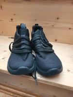 Sneaker schwarz Gr. 39 Bayern - Wilhermsdorf Vorschau