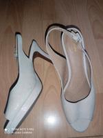 Neu Clarks Artisan Leder Sandalen / Pumps Gr.39,5 Leipzig - Volkmarsdorf Vorschau