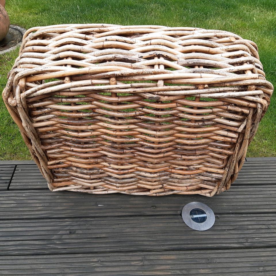 Rattan Korb / Holz-/ Dekokorb in Schrecksbach