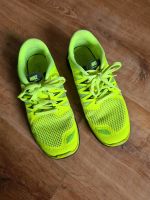 Nike Free 5.0 Laufschuhe Gr. 38,5 schwarz grün Nordrhein-Westfalen - Kaarst Vorschau