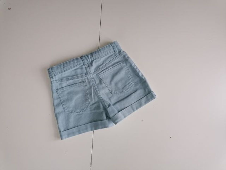 NEU Jeansshorts kurze Hose H&M Gr. 146 in Brandenburg an der Havel