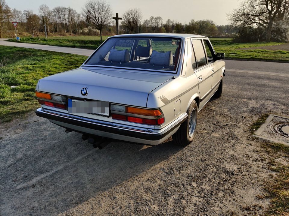 BMW 520i E28 TÜV neu H-Zulassung in Wörth am Rhein