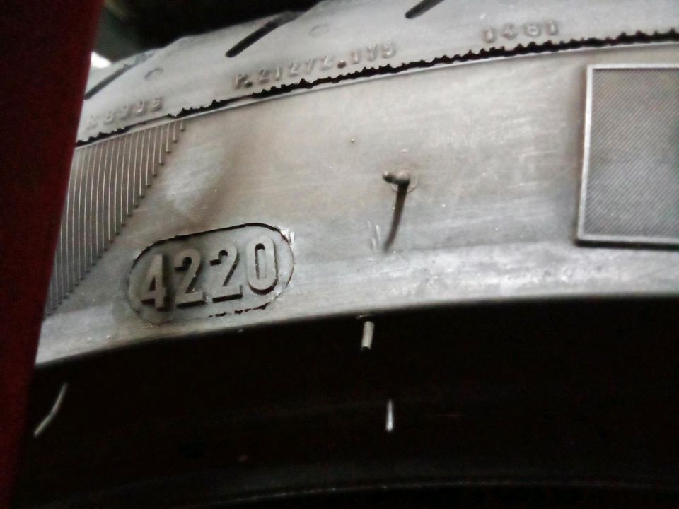 2 Sommerreifen 245 35 R20 ZR 91Y Pirelli Pzero DOT 4220 (4,5-5mm) in Würzburg