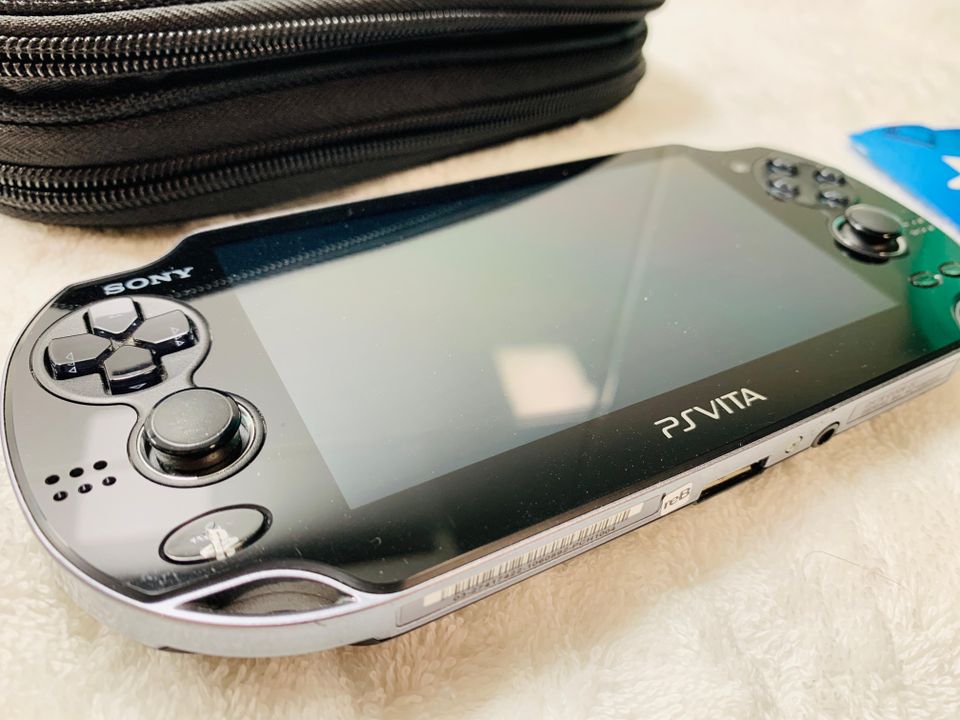 PSP Vita Schwarz Jailbreak 128GB+8GB *GUTER ZUSTAND* in Dinslaken