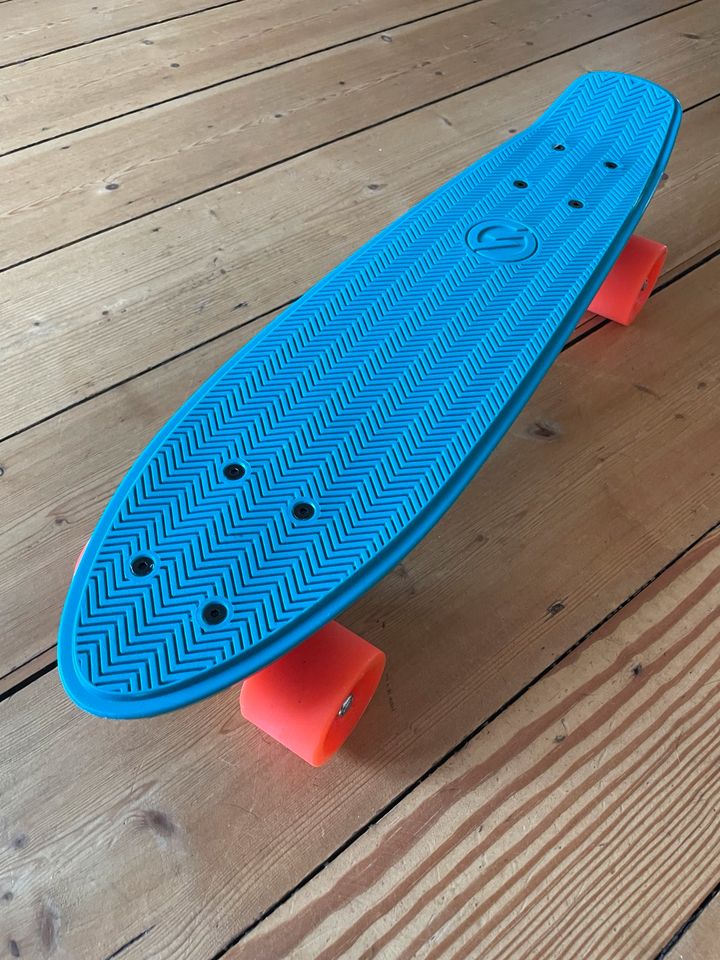**NEU!** Pennyboard / Skateboard türkis 56cm! Spielzeug! **NEU** in Hamburg