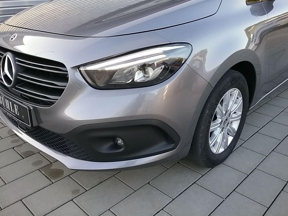 Mercedes-Benz CITAN KOMBI 110 TOURER PRO+AHK VORB.+KAMERA+MBUX in Münsingen