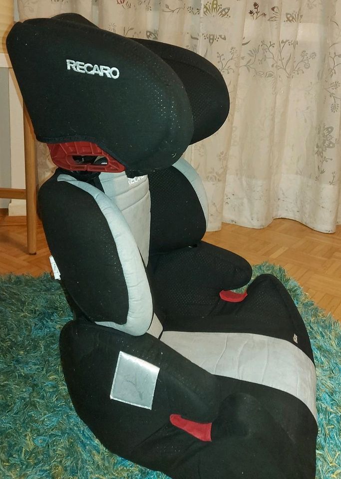 Kindersitz von RECARO Milano für 15-36 kg Geoupe II/III in Bergisch Gladbach