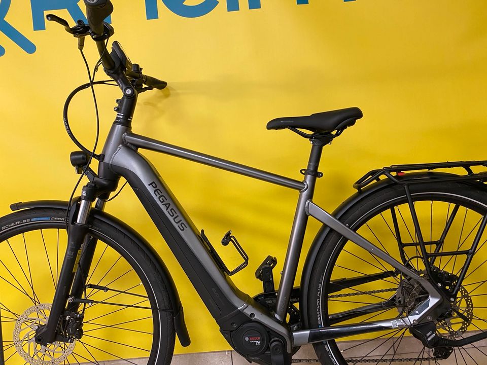 Pegasus Premio Evo E-Bike Bosch 625Wh CX 50cm 394km in Duisburg