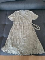 C&A Yessica Sommerkleid Gr. 46 grün Blumen Nordrhein-Westfalen - Pulheim Vorschau