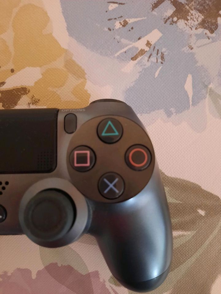 Playstation 4 mit ps4 controller TOP ZUSTAND in Hiltrup