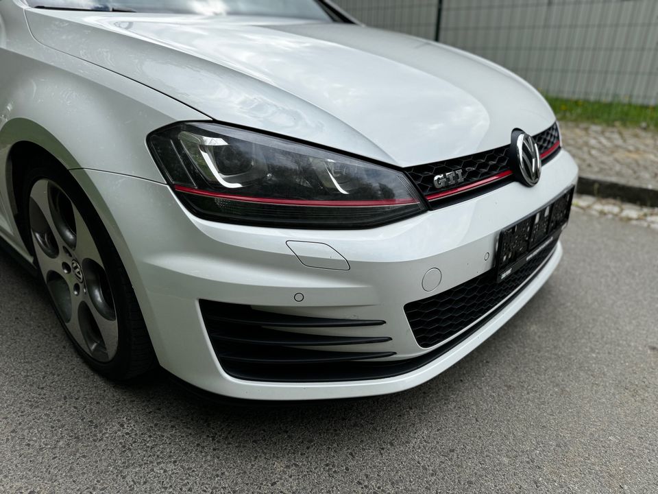 VW Golf 7 GTI 76.000km Scheckheft Sommerfahrzeug in Elstra