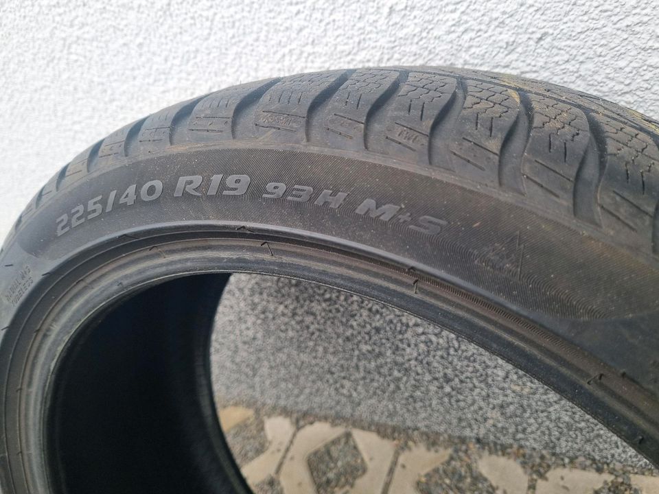 Pirelli Sottozero 3 Winterreifen 225/40 R19 93H M+S in Winsen (Aller)