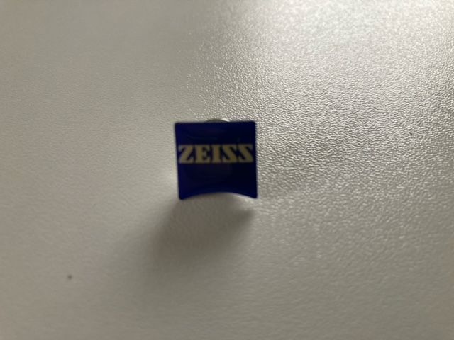 Ansteckpin ZEISS Firmenlogo in Aßlar