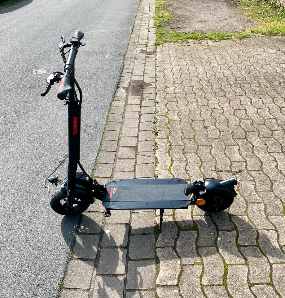 Bis30 km/h Neuwertig vollgefedert Telefunken S950 E -Scooter Blus in Langenhagen