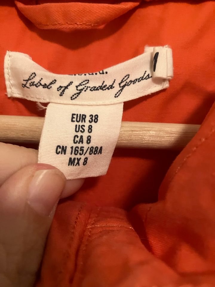 Frühjahrs Jacke - rot Gr. 38 in Groß-Gerau