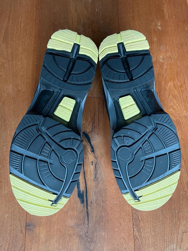 Uvex 1 Halbschuhe Sicherheitsschuhe S2 SRC Arbeitsschuhe in Leipzig