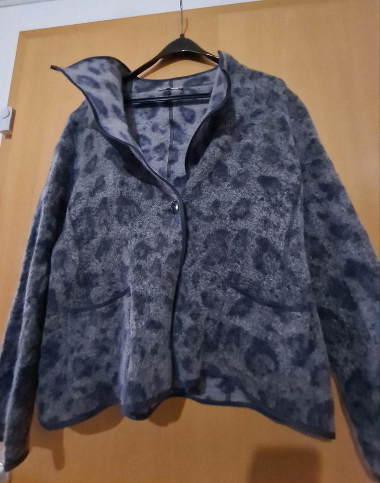 Laurel Schurwoll-Jacke, federleicht und warm, Gr 42-44 in Kirchheim unter Teck