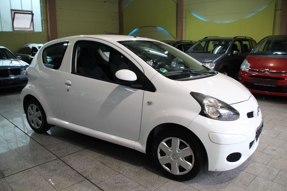 Toyota Aygo AYGO Cool 1.0*TÜV NEU*KLIMA*1.HAND* in Duisburg