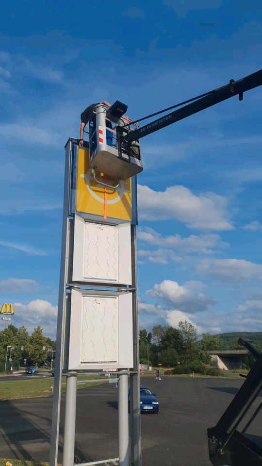 Opel Pylon in Felsberg