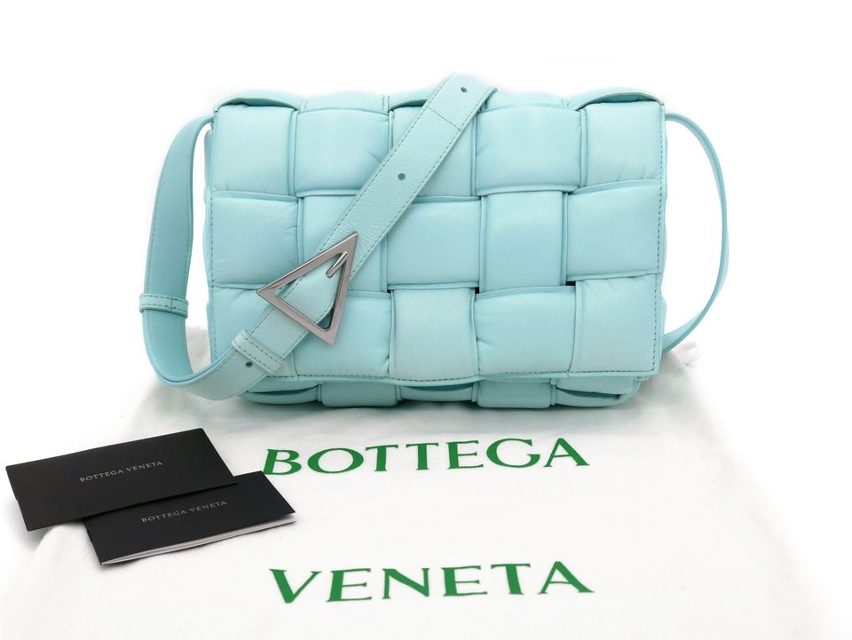 nieKeshop Bottega Veneta Padded Cassette Tasche Umhängetasche in Olpe