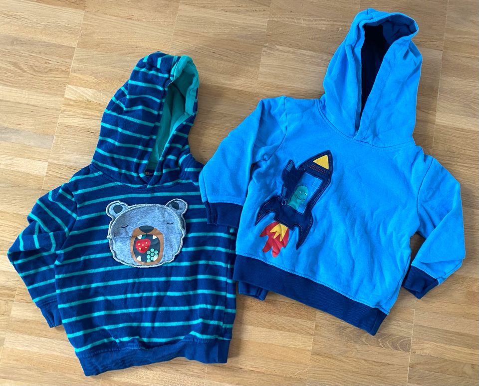 Pullover Sweatshirt Kapuzenpullover Jungen Gr. 86/92 in Halle