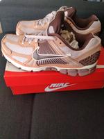 Nike Vomero Zoom 5. Neu Obervieland - Habenhausen Vorschau