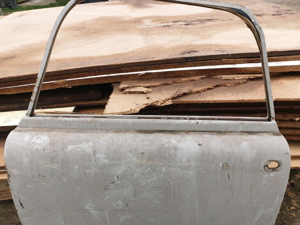 Trabant Tür Fahrer Seite in Dresden