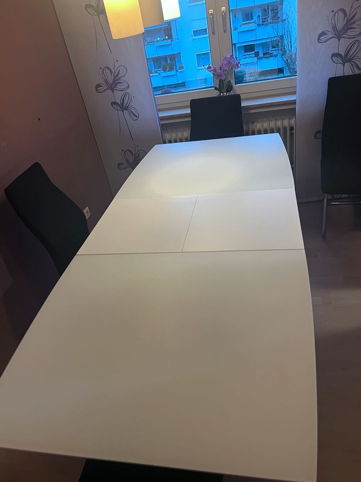 Esszimmer Tisch in Friedrichshafen