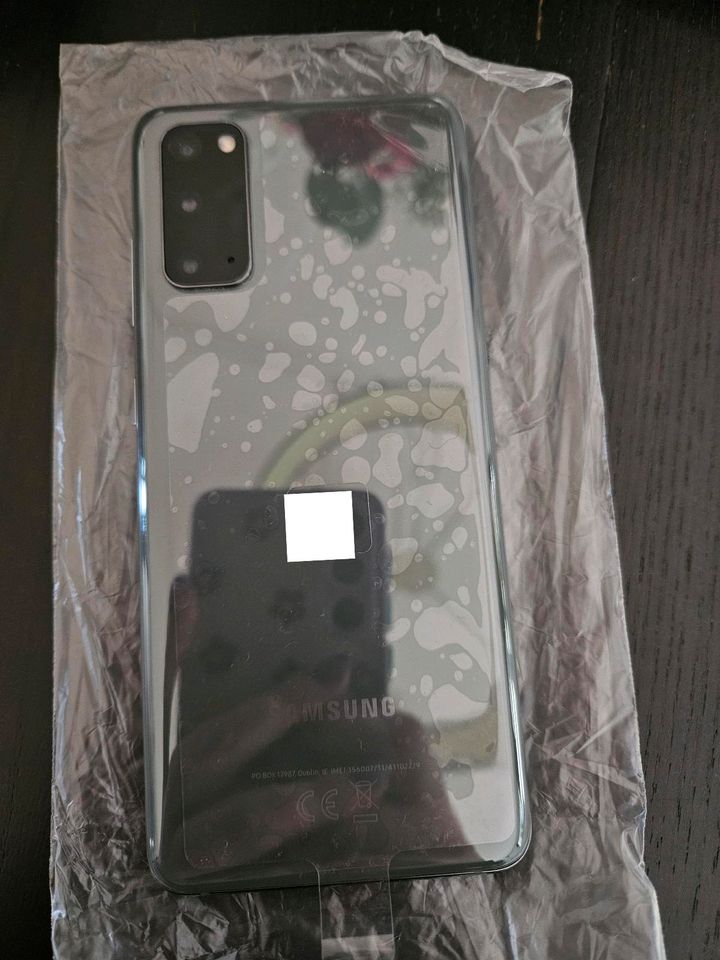 Samsung Galaxy S20 cosmic gray in Hemer