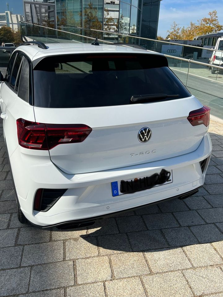 VW T-Roc mit R-Line Paket weiss AHK Kamera ACC DSG in Kösching