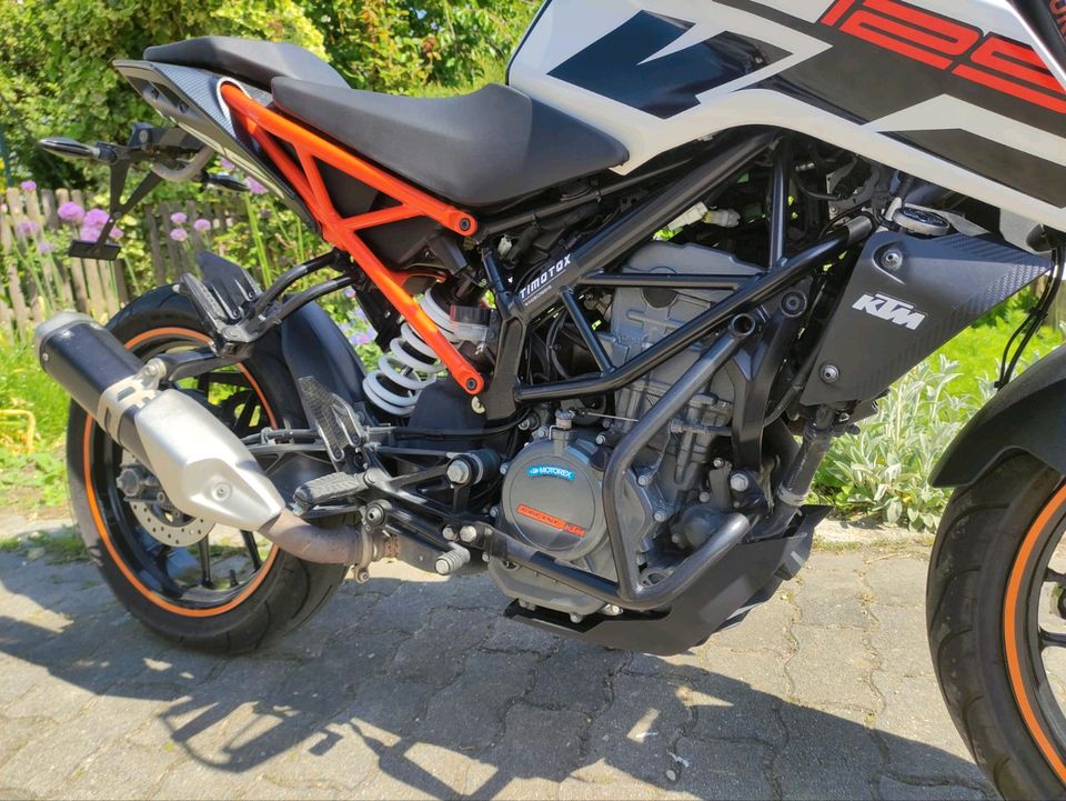 KTM Duke 125 in Eching (Niederbay)