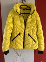 NEU ❣️ Guess Steppjacke ♀️ in Größe M Sachsen - Trieb Vorschau