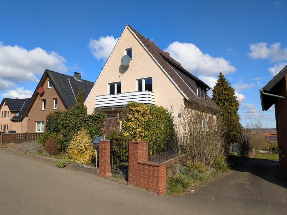 Zweifamilienhaus mit Doppelgarage in Eilhausen zu verkaufen in Lübbecke 