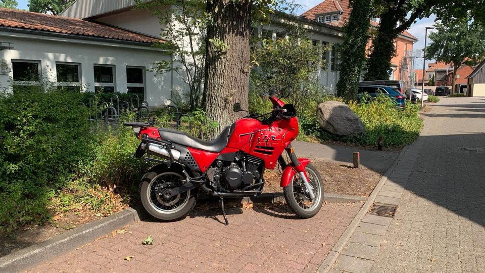 Triumph Tiger 900 T400 Rot EZ 98 in Paderborn