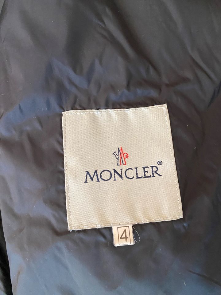 Moncler Jacke in Hamburg