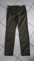 Chinohose khaki von EDC by Esprit Gr.32 reg. sehr gepflegt Niedersachsen - Hagenburg Vorschau