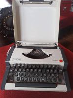 Vintage Olympia Traveller Schreibmaschine Niedersachsen - Braunschweig Vorschau